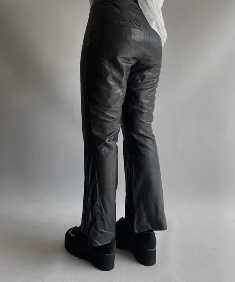 【USED】 vince Fake Leather Flare Pants / 231028-030