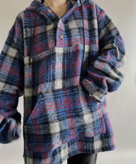 【USED】 Long Sleeved Pullover Hoodie / 221210-008
