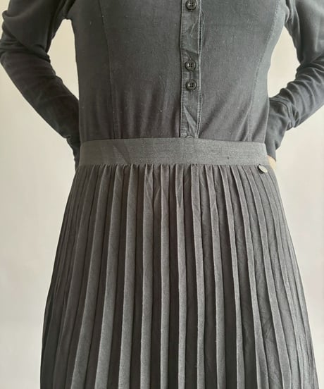 【USED】 Pleats Skirt / 260228-010