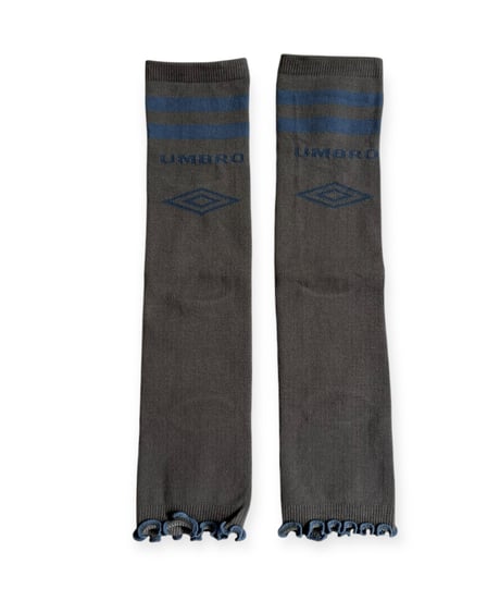 【NEW】Chinatsu Aoyama × UMBRO 2Way Warmer Gray /  250315-004