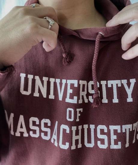 【USED】   Champion Reverse Weave Hoodie UNIVERSITY OF MASSACHUSETTS/211007-049
