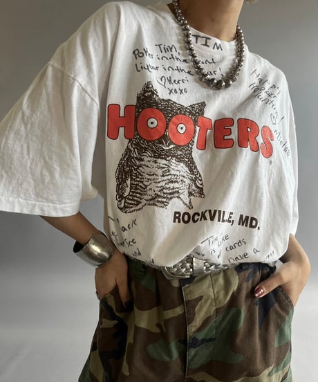 【USED】 Made in USA 90's HOOTERS T-Shirt /240824-033