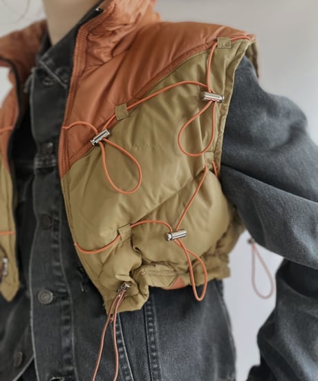 【RE;CIRCLE】 RE Draw Code Down Vest Beige×Orange / 221215-003