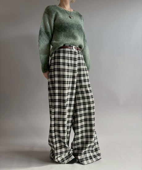 【USED】 Gradient Color Knit / 260117-014
