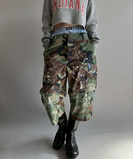 【USED】 Military Camouflage Painted Cut off Shorts / 251108-016