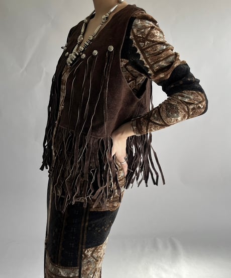 【USED】  Suede Fringe Vest /241214-009
