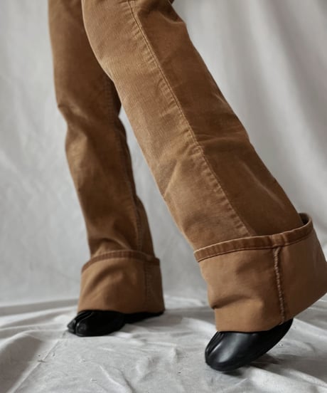 【USED】 Levi's Flare  Corduroy Pants②/ 220120-043