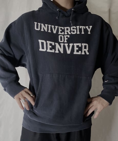【USED】  Champion Reverse Weave Hoodie UNIVERCITY OF DENVER/211116-053