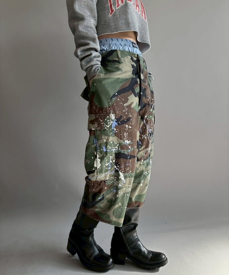 【USED】 Military Camouflage Painted Cut off Shorts / 251108-016