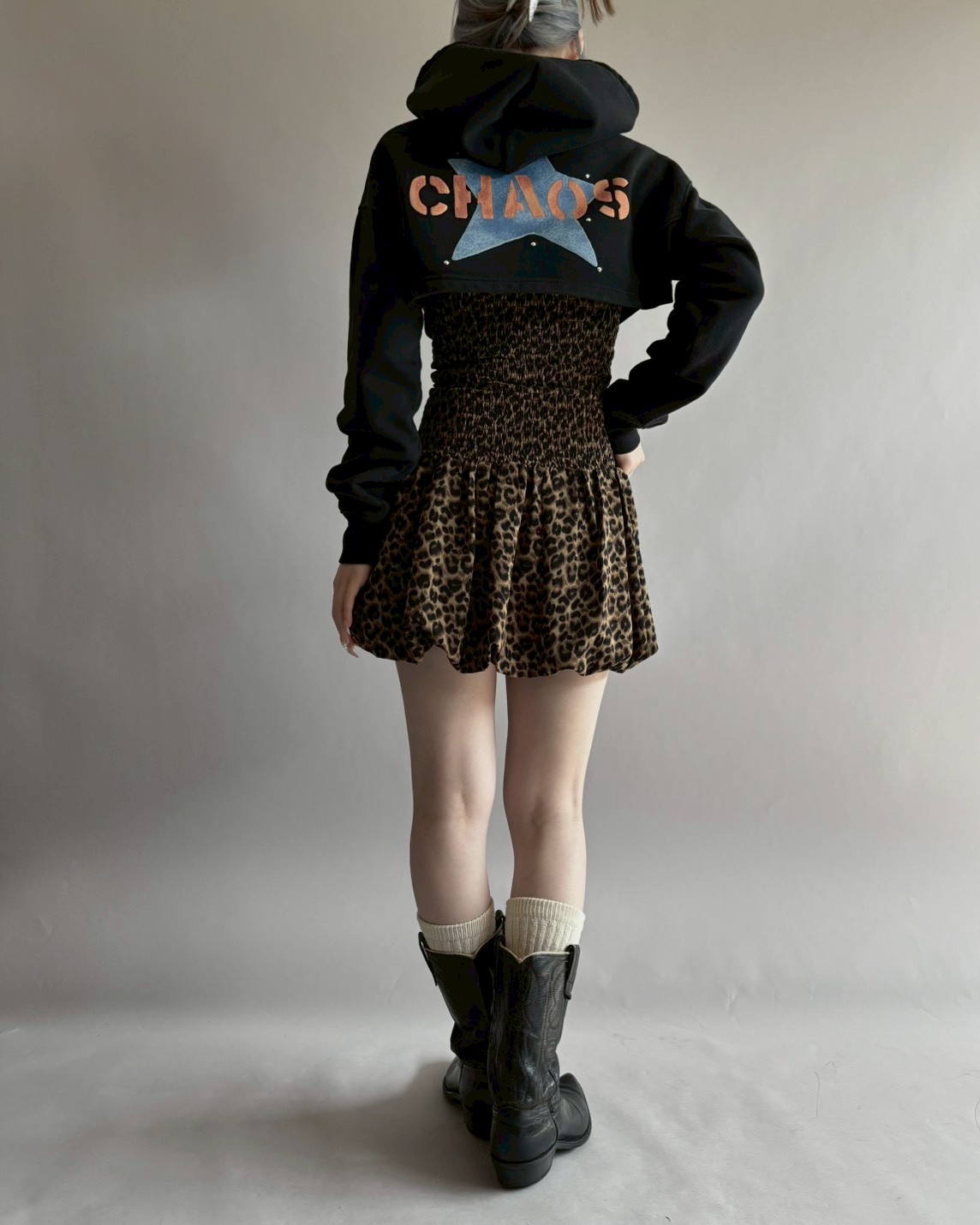 USED】23's HEAVEN by Marc Jacobs Cropped Hoodie