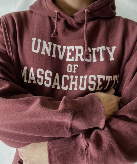 【USED】   Champion Reverse Weave Hoodie UNIVERSITY OF MASSACHUSETTS/211007-049