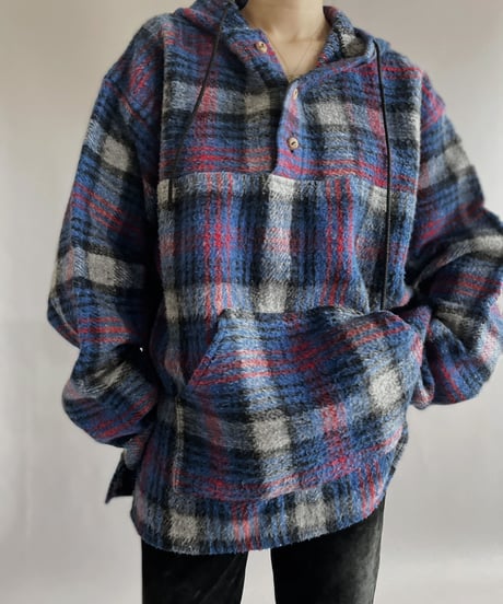 【USED】 Long Sleeved Pullover Hoodie / 221210-008