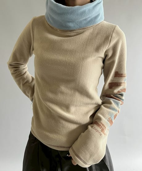 【USED】 Cop.Copine Neck Design Fleece Top  /251014-043