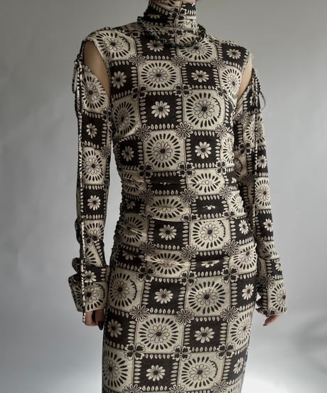 【USED】 Flower Patterned Sleeve Convertible Tight Long One-Piece /241130-003