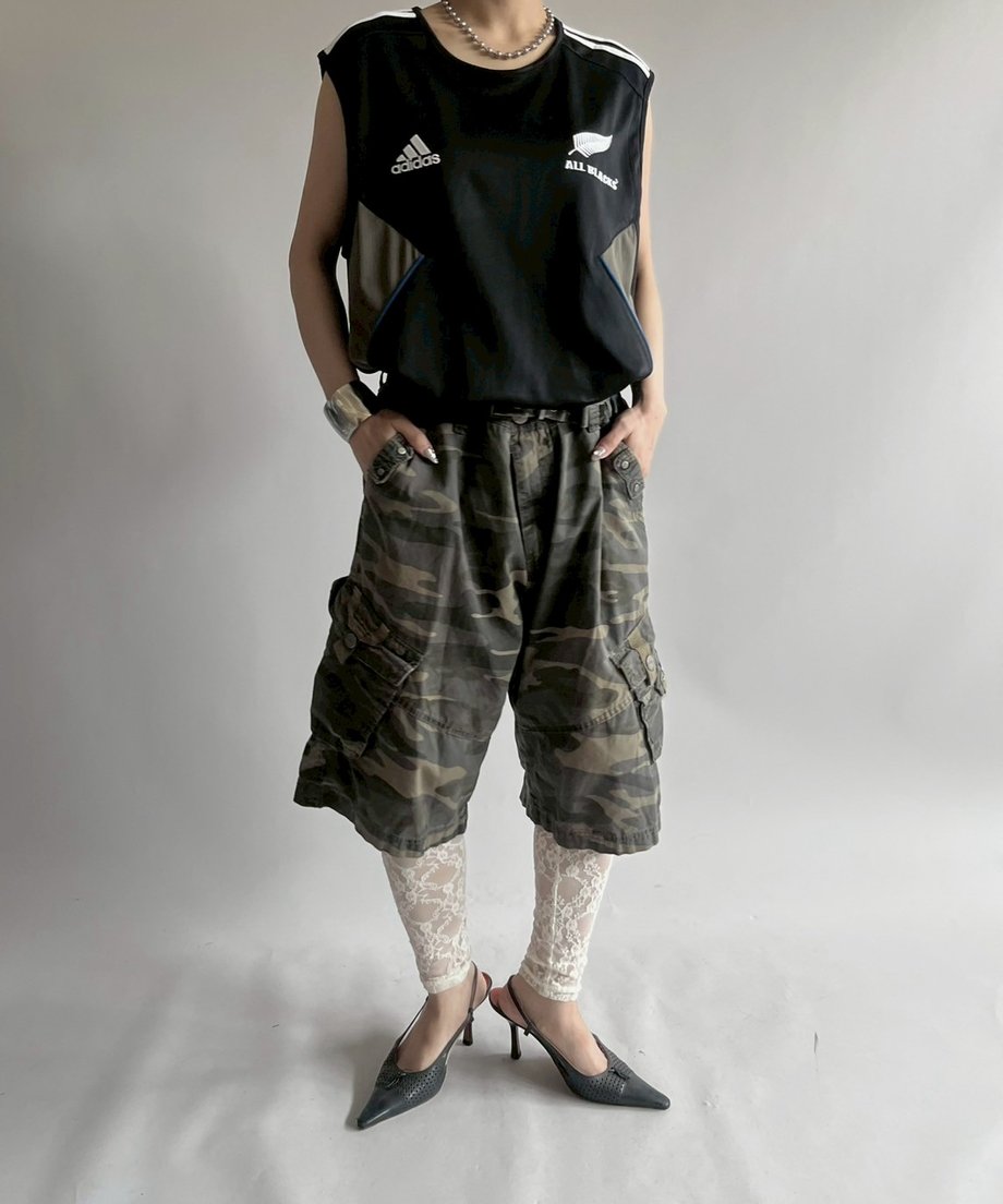 6870d1d9cb384968bd3eb1d9