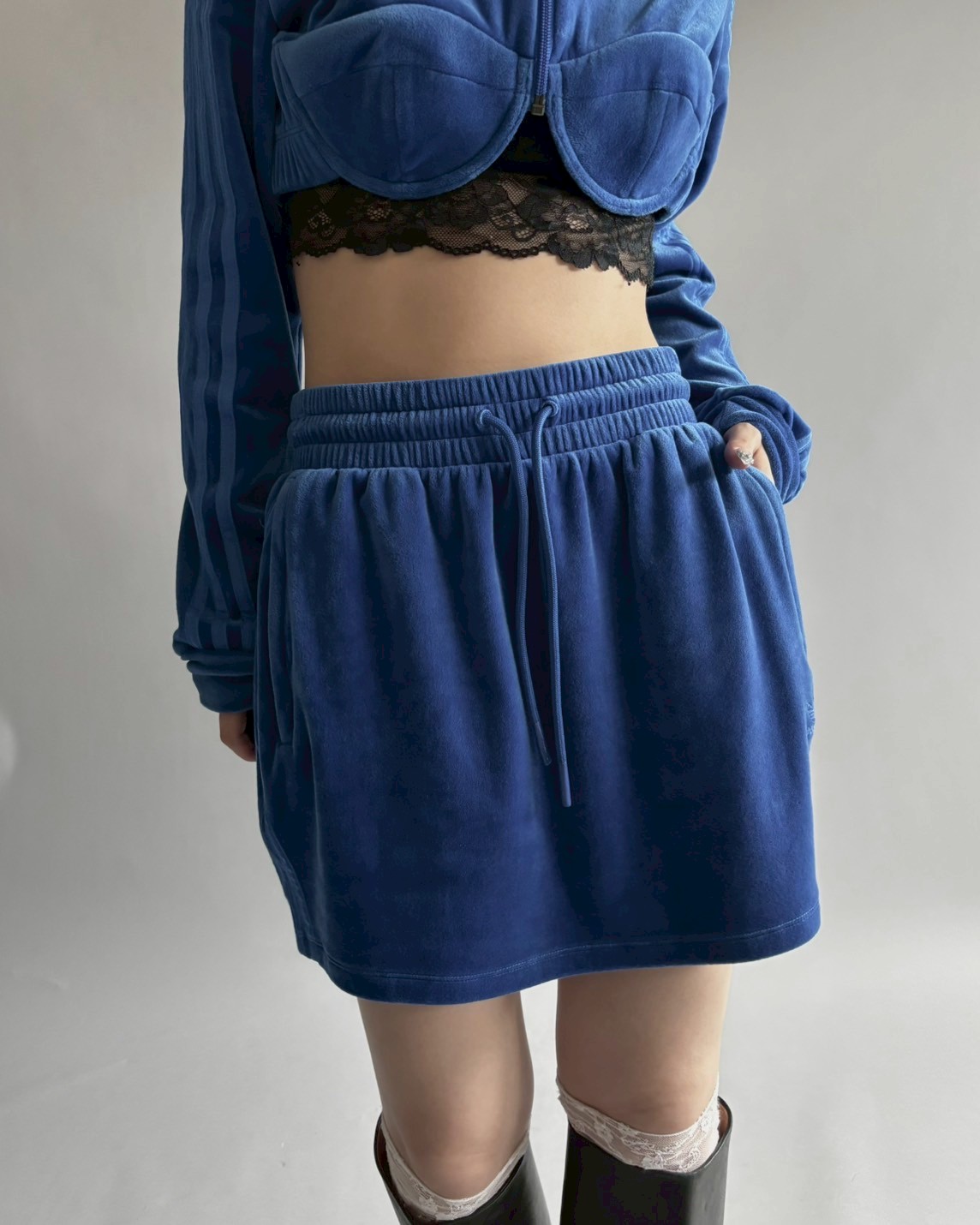 USED】 adidas×JEREMY SCOTT velour track mini sk