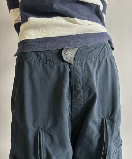 【USED】 Oakley Zip Design Nylon Cargo Shorts /260328-026