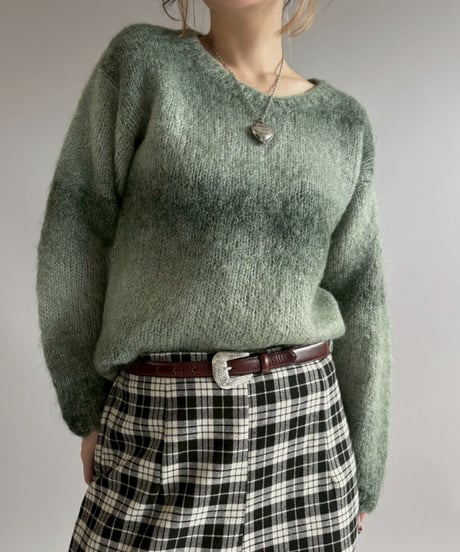 【USED】 Gradient Color Knit / 260117-014