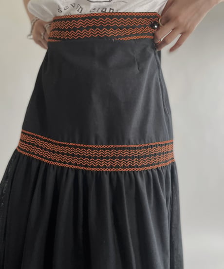 【USED】 Embroidered Flare Long Skirt / 220611-003