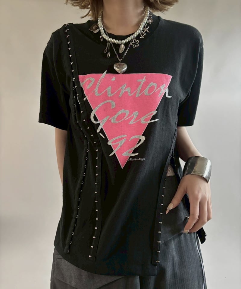 RE;CIRCLE】 RE Hock Tape T-Shirt / 250828-005