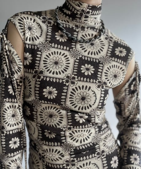 【USED】 Flower Patterned Sleeve Convertible Tight Long One-Piece /241130-003