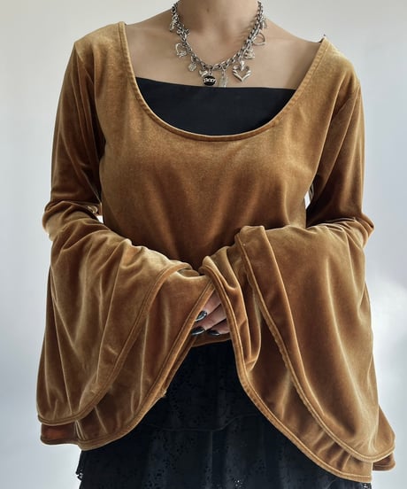 【USED】  Velour Flare Sleeve Top /250111-017