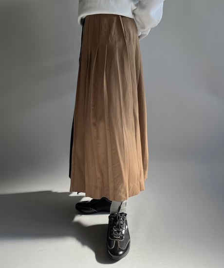 【USED】 Docking Pleats Skirt/250118-016