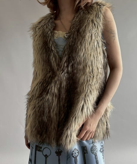 【USED】 FAUX Fur Vest  /251012-017