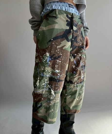 【USED】 Military Camouflage Painted Cut off Shorts / 251108-016