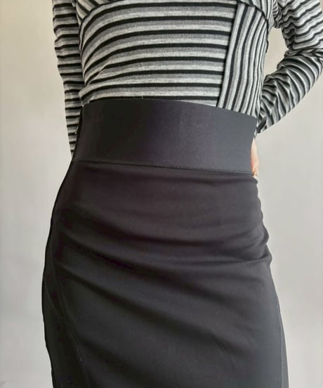 【USED】 DIESEL Side Zip Design Tight Skirt / 260228-013