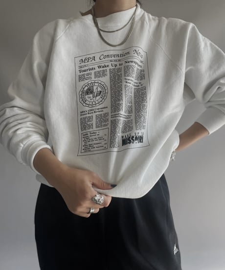 【USED】 Made in USA FRUIT OF THE ROOM News Paper Sweat Top / 231118-027