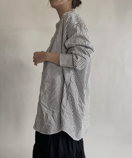 【RE;CIRCLE】 RE Collarless Striped Shirt / 220609-005