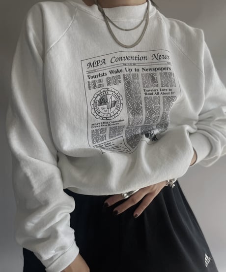 【USED】 Made in USA FRUIT OF THE ROOM News Paper Sweat Top / 231118-027