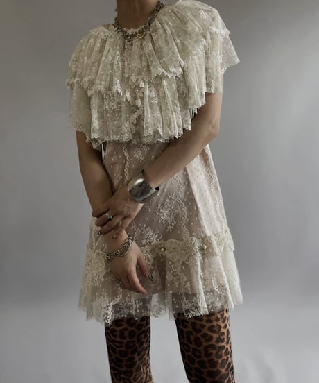 【USED】BRYAN and JOHNNY N/S Lace Patterned One-Piece /240421-007