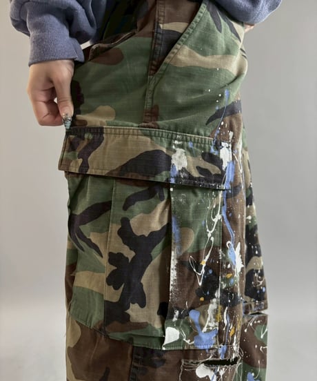 【USED】 Military Camouflage Painted Cut off Shorts / 251101-029