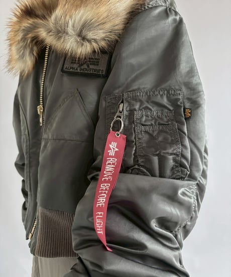 【RE;CIRCLE】  RE MA-1 Fur Collar Short Jacket/ 251120-002