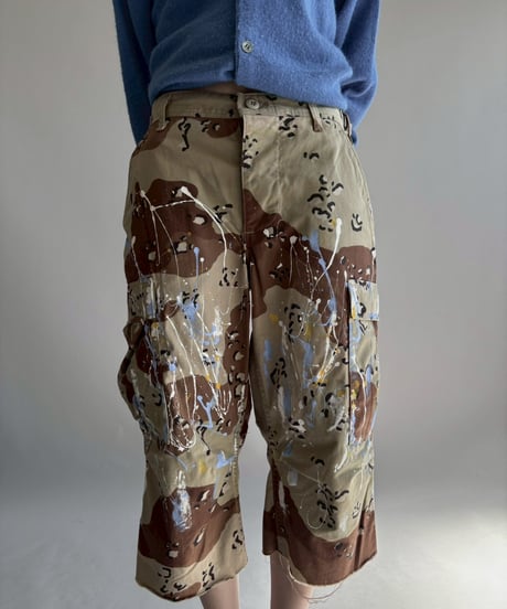 【USED】 Military Camouflage Painted Cut off Shorts / 251108-017