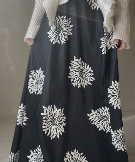 【USED】  Flower Patterned Poly Long Skirt/220220-007