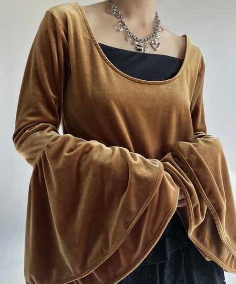 【USED】  Velour Flare Sleeve Top /250111-017