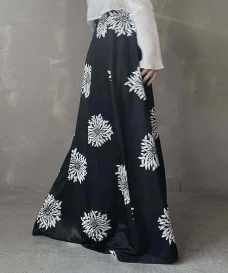 【USED】  Flower Patterned Poly Long Skirt/220220-007