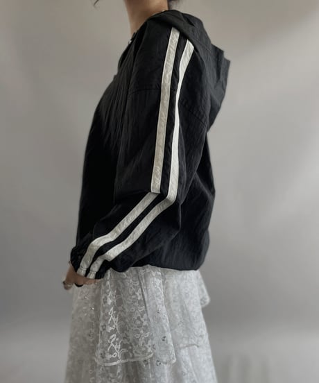 【USED】 Nylon Pullover  Line Top / 231021-028
