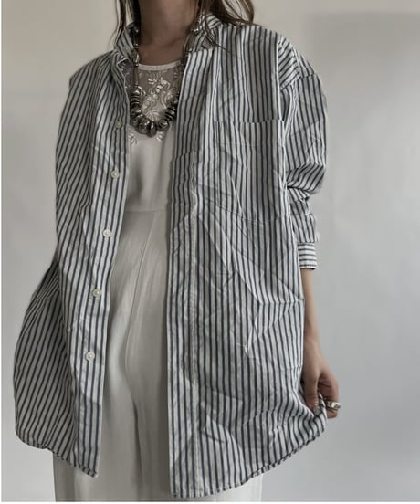 【RE;CIRCLE】 RE Collarless Striped Shirt / 220609-008