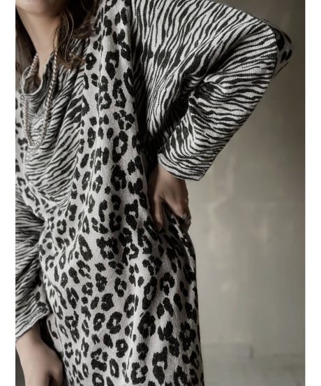 【USED】　Animal Patterned Knit Top/ 220220-027