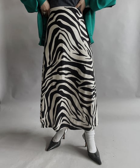 【USED】 Zebra Patterned Long Skirt / 230415-036