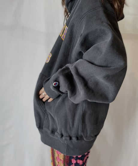 【USED】  Champion Reverse Weave Hoodie CENTRAL ISLIP/210902-025