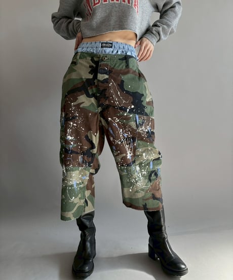 【USED】 Military Camouflage Painted Cut off Shorts / 251108-016