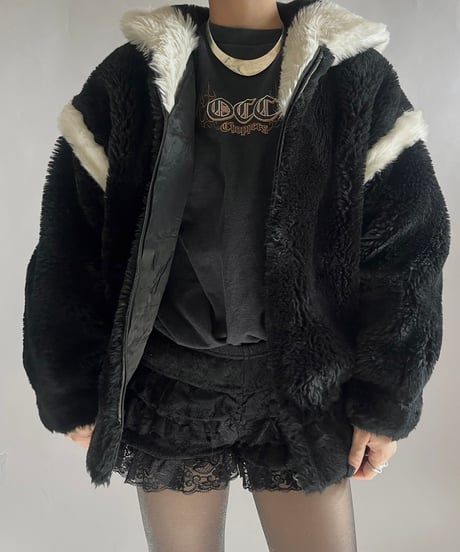【USED】  Fake Fur Hooded Jacket /241221-011