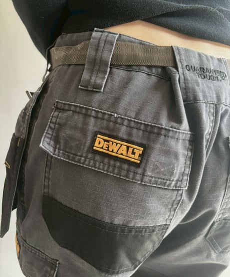 【USED】 DEWALT Multi-Pocket Shorts / 251004-022