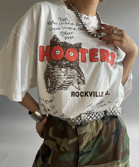 【USED】 Made in USA 90's HOOTERS T-Shirt /240824-033