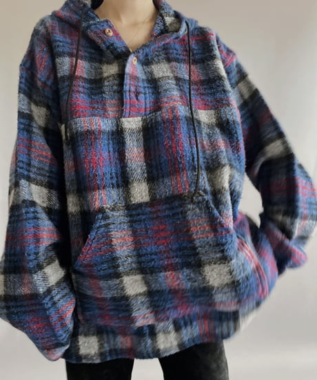 【USED】 Long Sleeved Pullover Hoodie / 221210-008